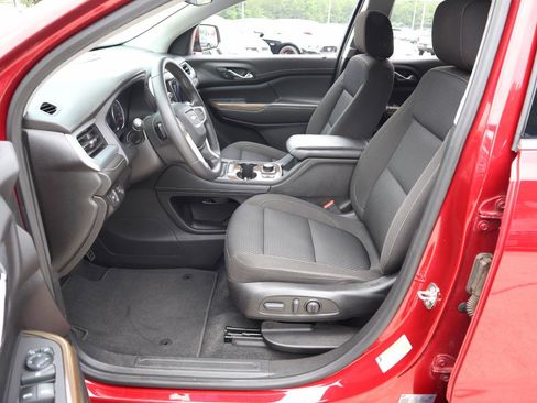 Used 2022 GMC Acadia SLE w/ Driver Convenience Package FWD image 13