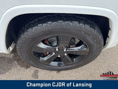 Used 2014 Jeep Grand Cherokee Altitude image 13