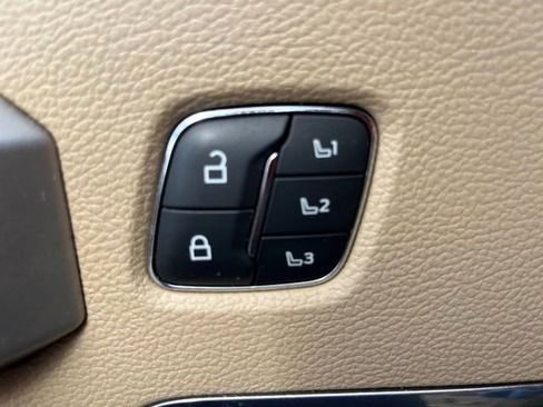 Used 2020 Ford F450 Lariat w/ Lariat Ultimate Package AWD/4WD image 11