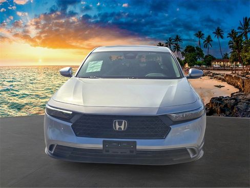 Used 2024 Honda Accord EX image 2