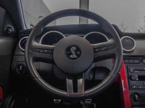 Used 2007 Ford Mustang Shelby GT500 RWD image 9