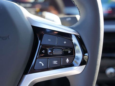 New 2026 BMW 330i Sedan w/ Convenience Package image 17