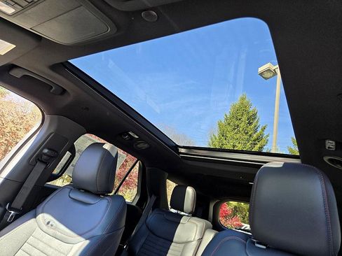 New 2026 Ford Explorer ST-Line image 10