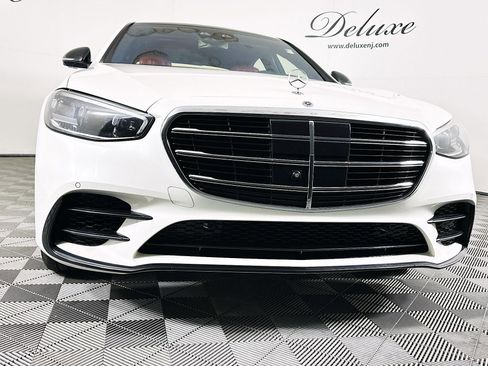 Used 2022 Mercedes-Benz S 580 4MATIC Sedan w/ AMG Line Package image 30