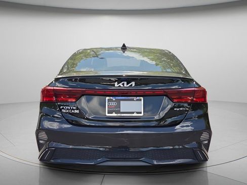 Used 2022 Kia Forte GT-Line w/ GT-Line Technology Package FWD image 5