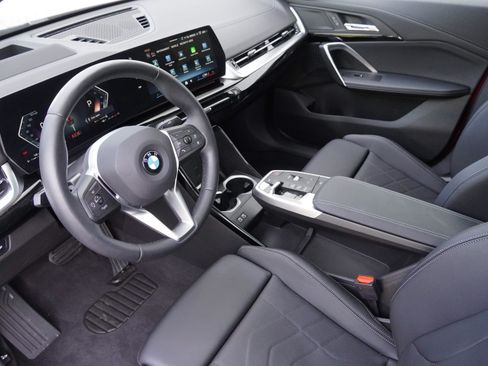 Certified 2025 BMW X2 xDrive28i AWD/4WD image 10