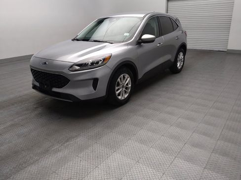 Used 2021 Ford Escape SE FWD image 2