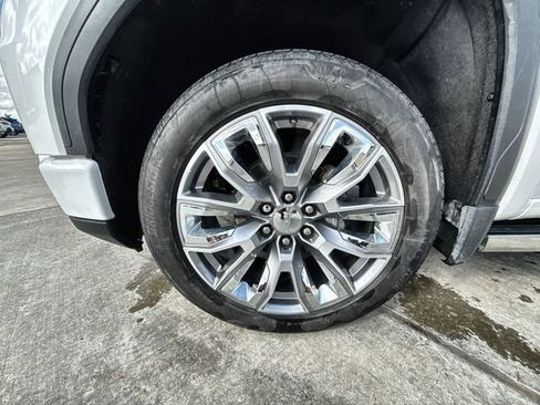 Used 2024 GMC Sierra 1500 Denali AWD/4WD image 10