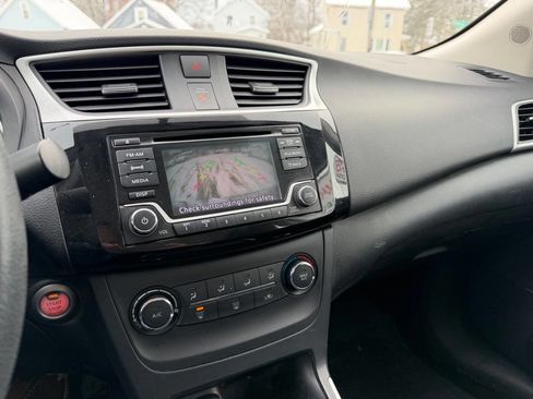 Used 2017 Nissan Sentra SV image 11