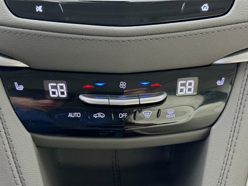 Used 2024 Cadillac XT5 Premium Luxury FWD image 16