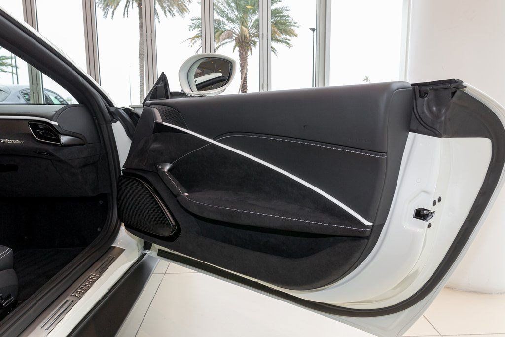 Used 2024 Ferrari Roma Spider RWD image 32