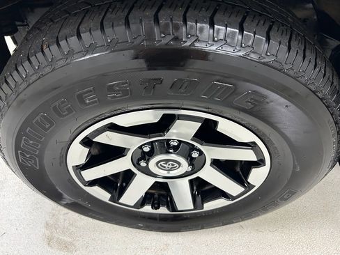 Certified 2024 Toyota 4Runner TRD Off-Road Premium w/ Off Road Premium Plus Package image 9