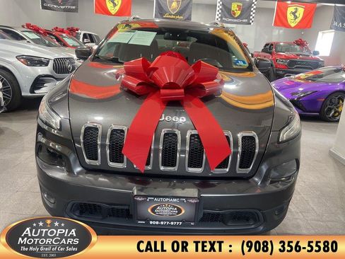 Used 2017 Jeep Cherokee Latitude image 7