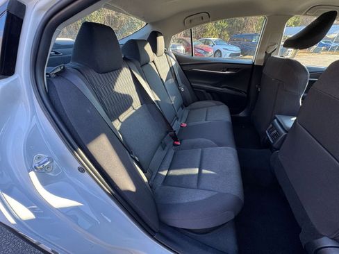 Used 2025 Toyota Camry LE image 34
