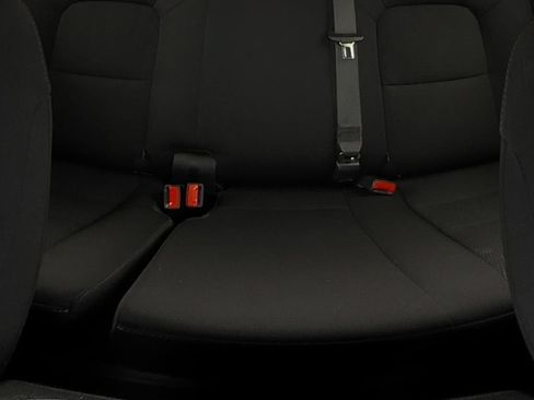 Used 2024 Chevrolet Colorado LT RWD image 13