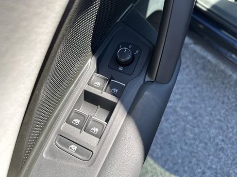 New 2026 Volkswagen Tiguan SE AWD/4WD image 14