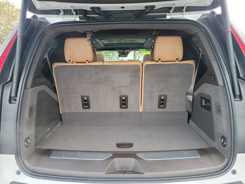 Used 2022 Cadillac Escalade Premium Luxury image 15