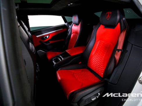 Used 2019 Lamborghini Urus image 18