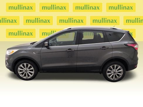 Used 2017 Ford Escape Titanium image 10