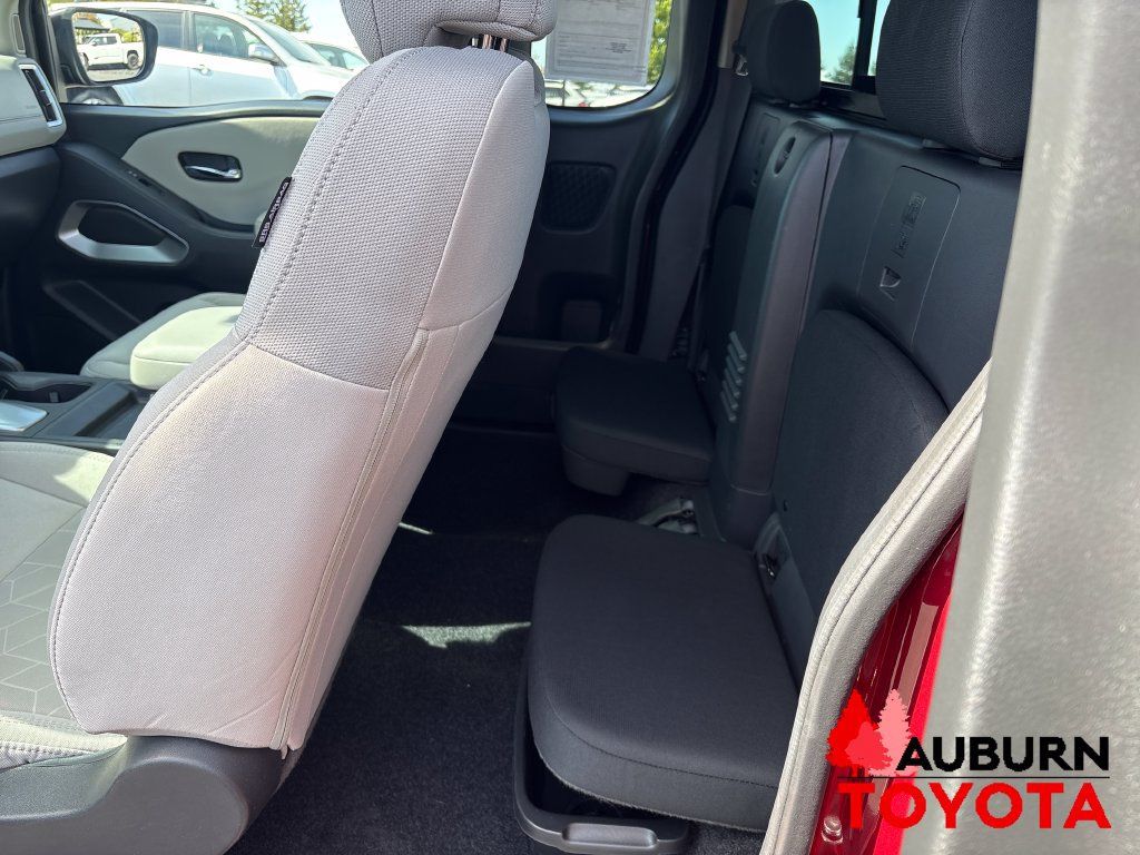 Used 2025 Nissan Frontier SV w/ SV Convenience Package AWD/4WD image 18