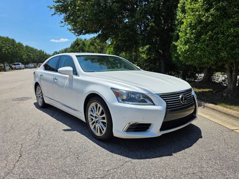 Used 2014 Lexus LS 460 w/ Comfort Package RWD image 7