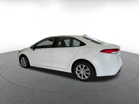 Used 2025 Toyota Corolla LE FWD image 9