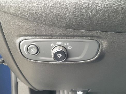 Used 2022 Chevrolet Equinox LT image 26