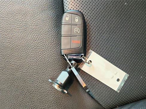 Used 2022 Jeep Compass Limited image 44