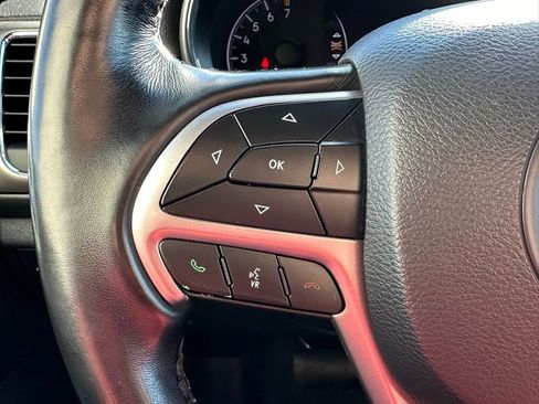 Used 2022 Jeep Grand Cherokee Laredo X image 24