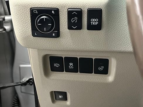 Used 2014 Lexus GX 460 Luxury AWD/4WD image 17