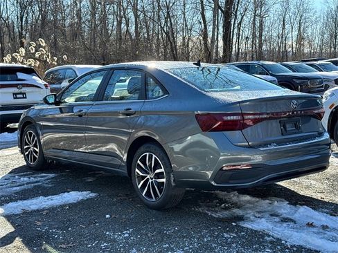 New 2026 Volkswagen Jetta SE image 4