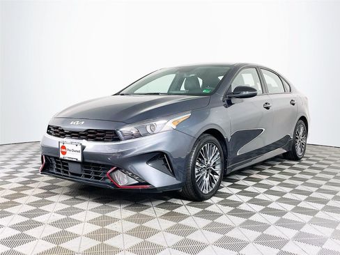 Used 2023 Kia Forte GT-Line w/ GT-Line Premium Package FWD image 3