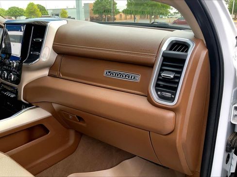 Used 2019 RAM 2500 Laramie AWD/4WD image 19