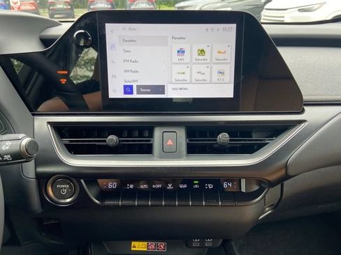 Used 2024 Lexus UX 250h AWD w/ Premium Package image 20