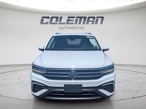 Used 2022 Volkswagen Tiguan SE AWD/4WD image 2