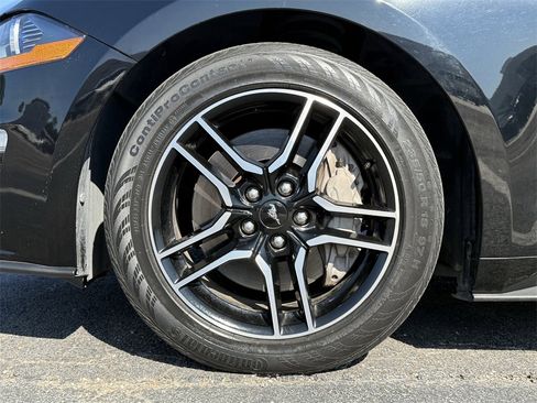 Used 2018 Ford Mustang GT Premium image 9