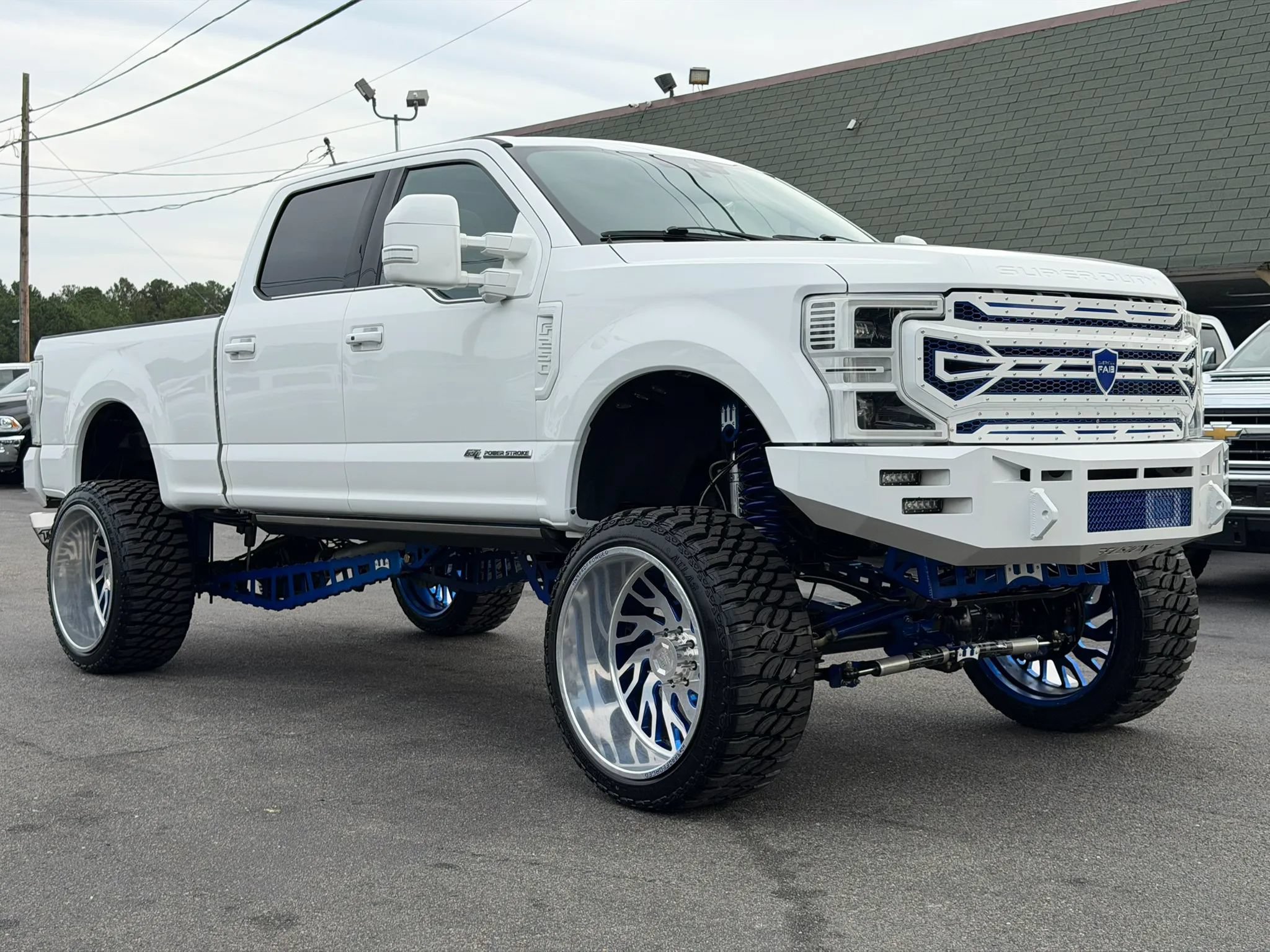 Used 2022 Ford F250 Platinum AWD/4WD image 3