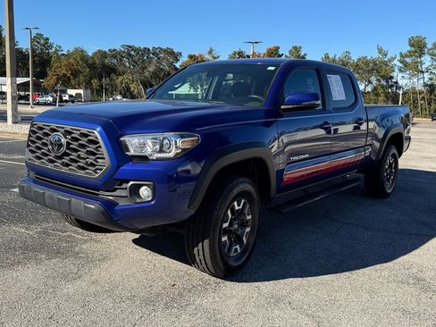 Used 2022 Toyota Tacoma TRD Off-Road image 3