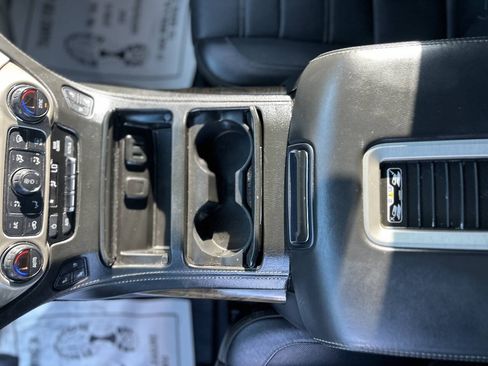 Used 2018 GMC Yukon Denali w/ Denali Ultimate Package AWD/4WD image 15