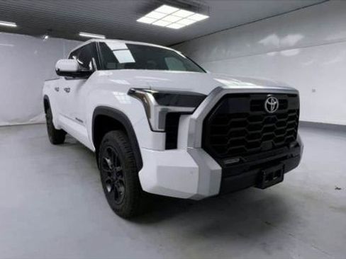 Certified 2022 Toyota Tundra Limited w/ TRD Off-Road Package AWD/4WD image 13