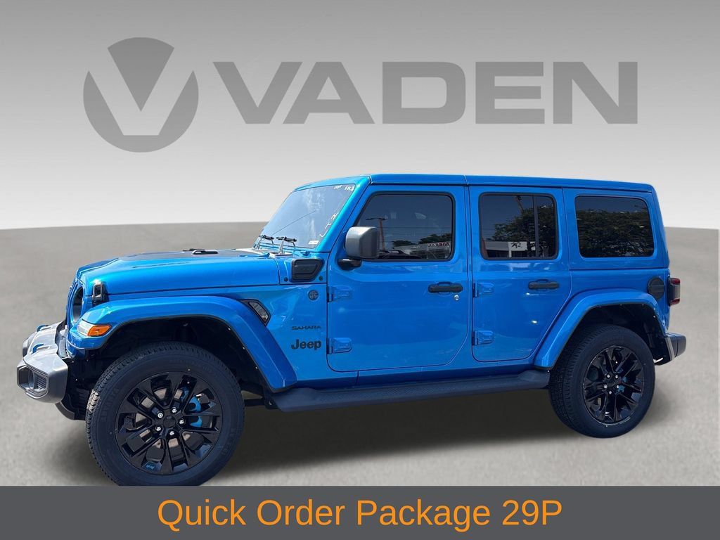 Used 2022 Jeep Wrangler Unlimited Sahara w/ Cold Weather Group AWD/4WD image 18