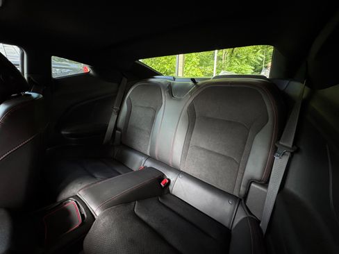 Used 2022 Chevrolet Camaro ZL1 RWD image 33