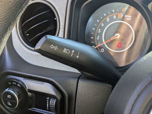 Used 2024 Jeep Gladiator Sport AWD/4WD image 26