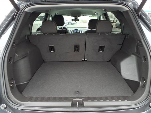 Used 2022 Chevrolet Equinox LT image 29
