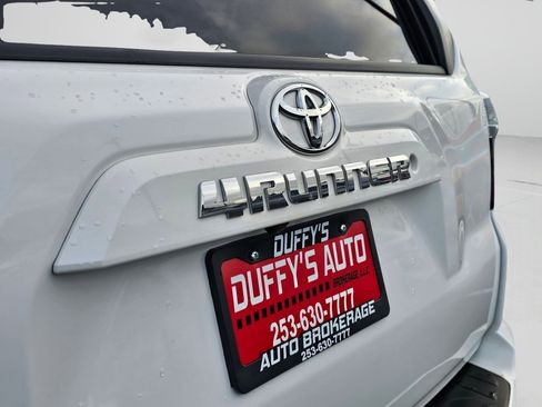 Used 2017 Toyota 4Runner SR5 image 30