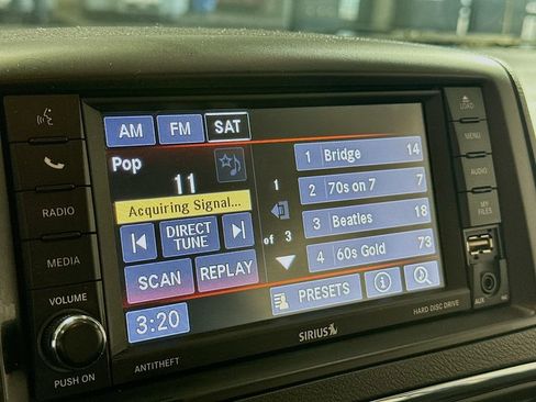 Used 2018 Dodge Grand Caravan SE w/ UConnect Hands-Free Group FWD image 15