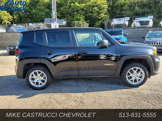 Used 2023 Jeep Renegade Latitude AWD/4WD image 6