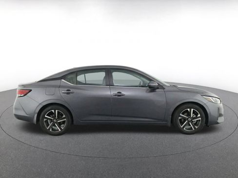 Used 2025 Nissan Sentra SV FWD image 10