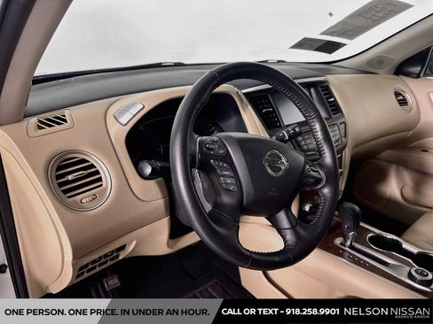 Certified 2020 Nissan Pathfinder Platinum w/ Cargo Package AWD/4WD image 9