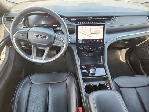 Used 2024 Jeep Grand Cherokee L Limited w/ Luxury Tech Group II image 10